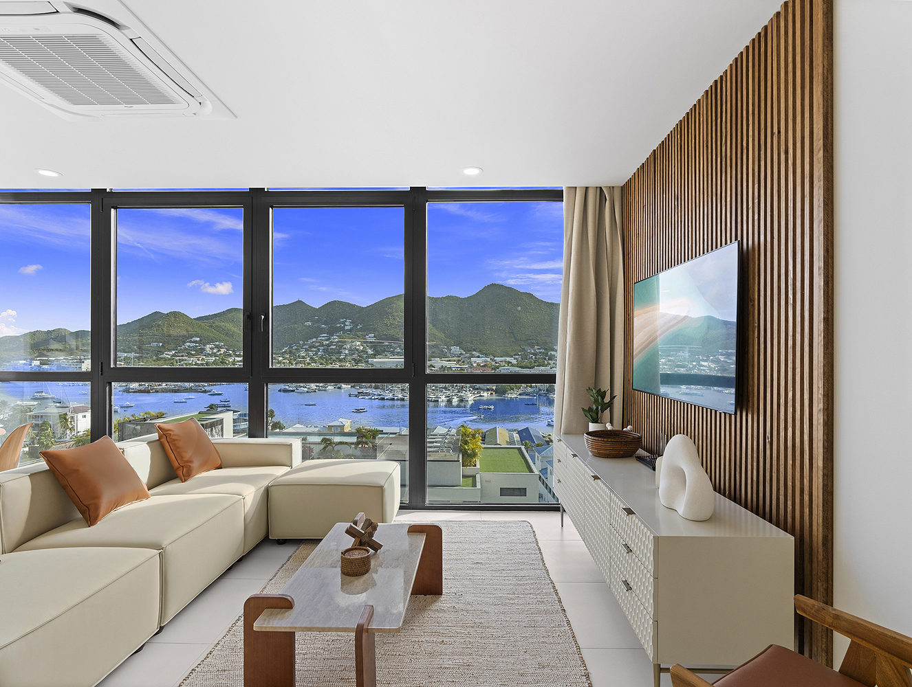 B-231-Livingroom-1.jpg